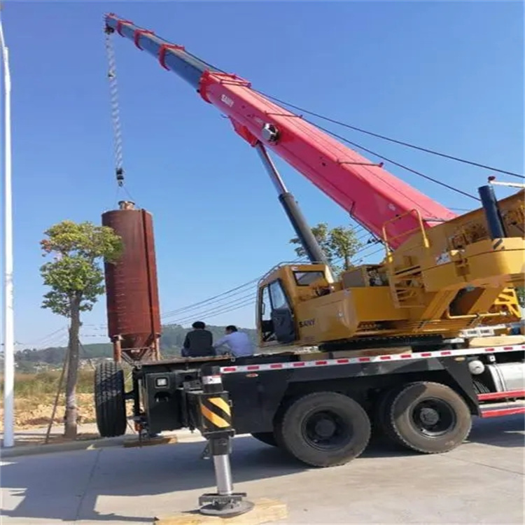 闽侯县吊车租赁作业时的保养和维护