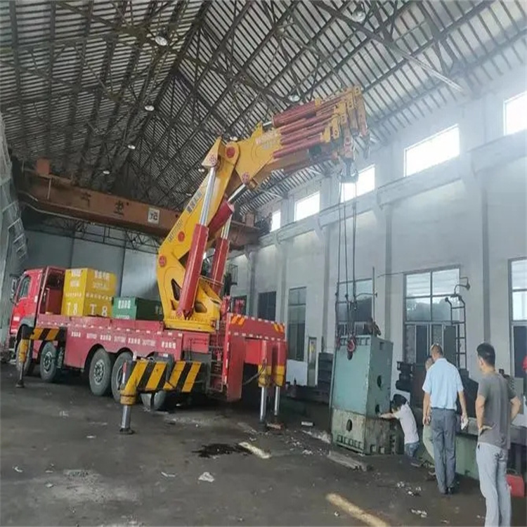 闽侯县山区地形租赁哪种吊车最合适？